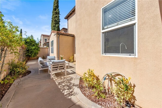 Building Photo - 94 Chantilly