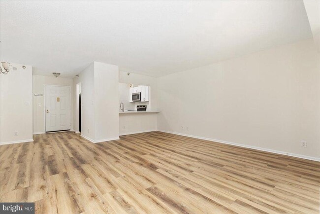 Building Photo - 900 N Stafford St