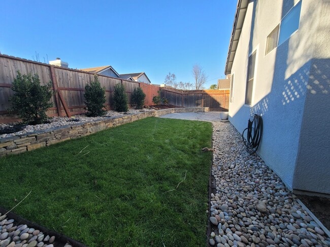 Building Photo - 8033 Horncastle Ave