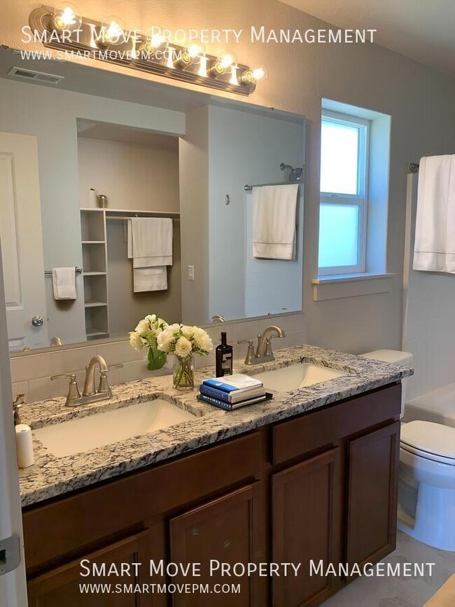 Building Photo - 2679 N Rapid Creek Way