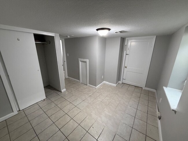 Building Photo - Italian Estates Property Management