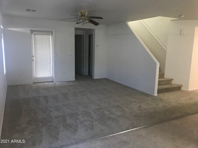 Building Photo - 1033 S San Vincente Ct