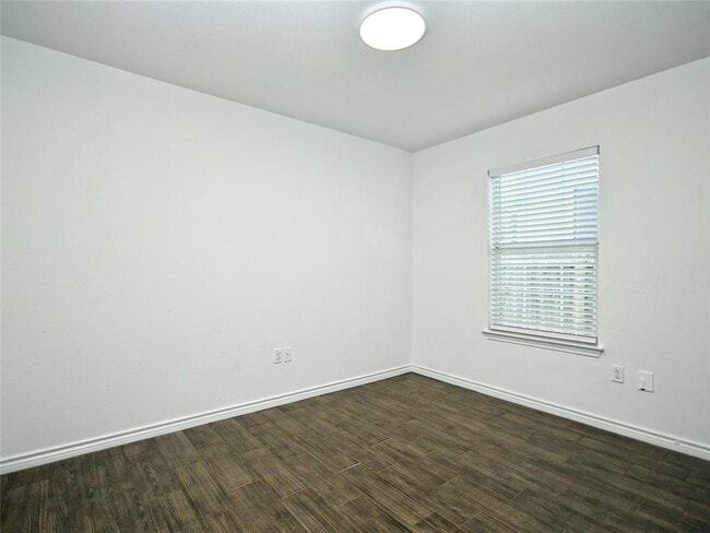 Building Photo - 411 Delmar Ave