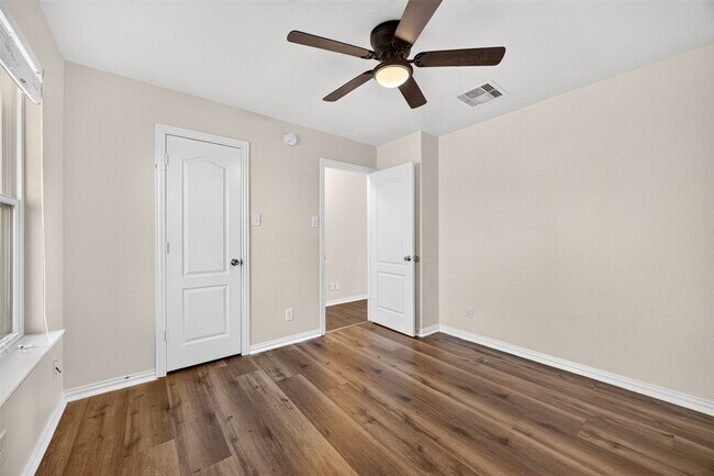 Building Photo - 2403 Summers Glen Ct