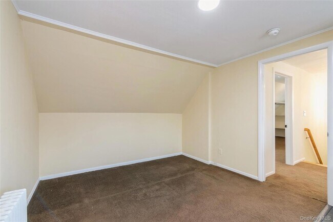 Building Photo - 11 Deauville Pkwy