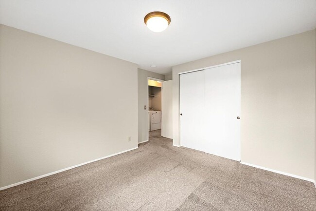 Building Photo - Light & Airy 2-Bedroom Tumwater Apartment with Pool, Covered Parking & Full-Size W/D