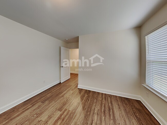 Building Photo - 269 Makenna Dr