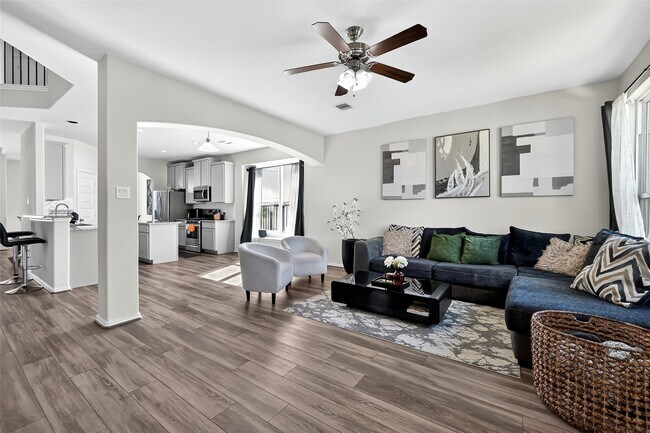 Building Photo - 1601 Darwin Cedar Dr