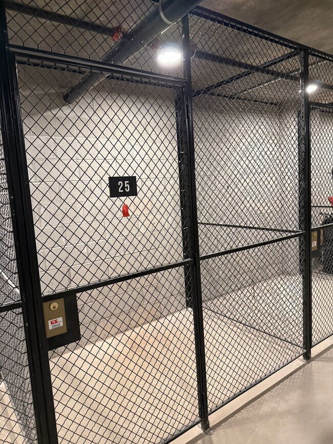 Building Photo - Luxurious Industrial Loft - 2 bed 2 bath c...