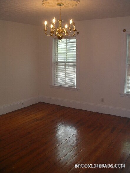 Building Photo - 258 Cypress St