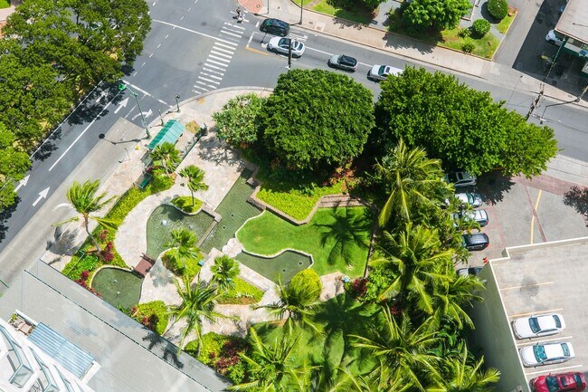 Building Photo - Allure Waikiki - 2 bedroom, 2 bath with 1 ...