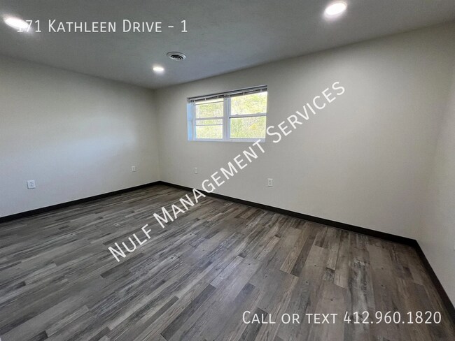 Building Photo - 171 Kathleen Dr