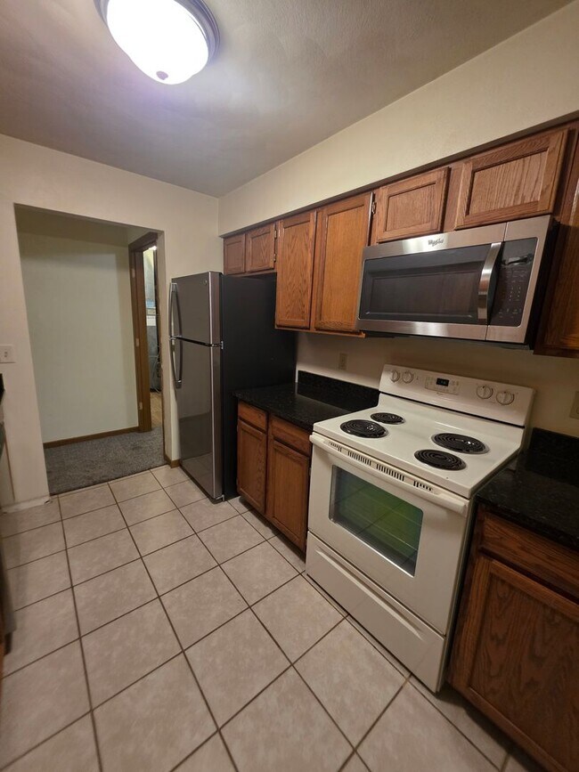 Building Photo - 515 Bienterra Trail