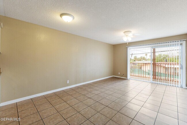 Building Photo - 9412 Montrose Ct