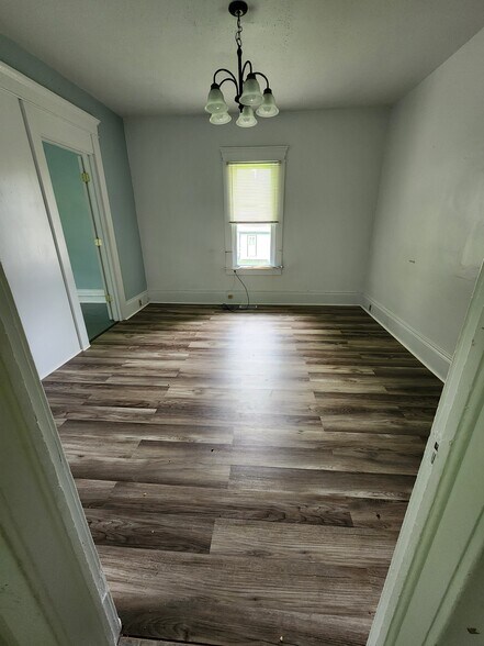 Living room - 89 S Main St