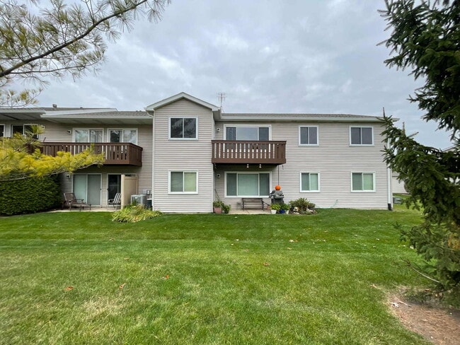 Building Photo - 328 Mulberry Ct