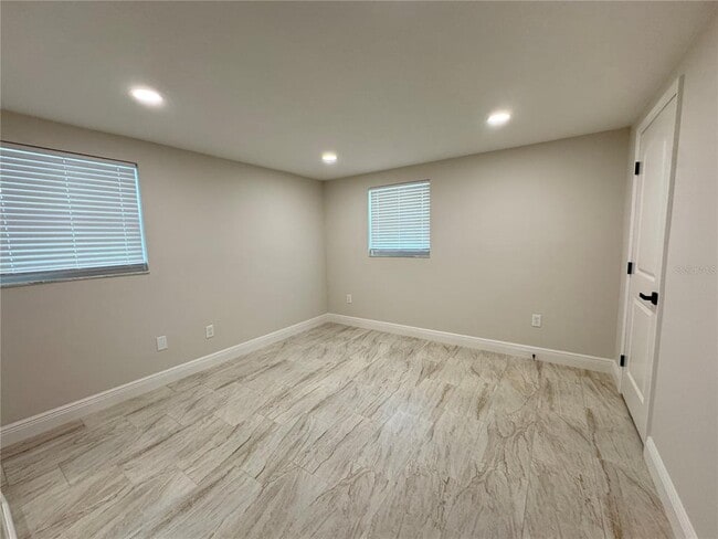 Building Photo - 4820 Shell Stream Blvd