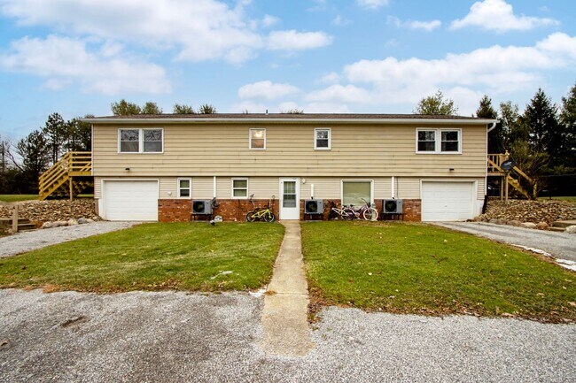 Building Photo - Two bedroom apartment