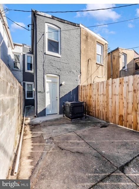 Building Photo - 420 N Collington Ave