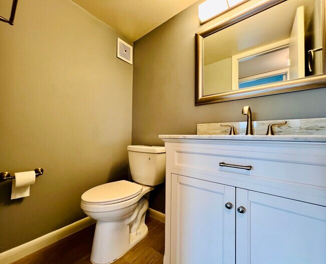 Building Photo - 260 Dorchester K