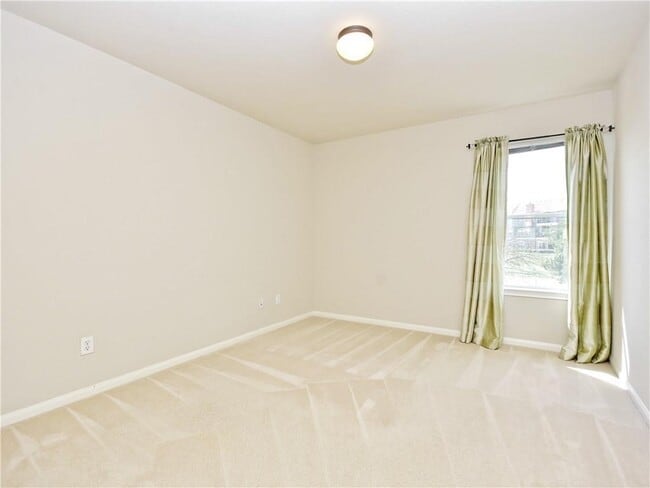 Building Photo - 4410 Meadowside Ln