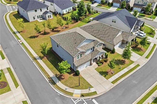 Building Photo - 901 Cedar Wing Terrace