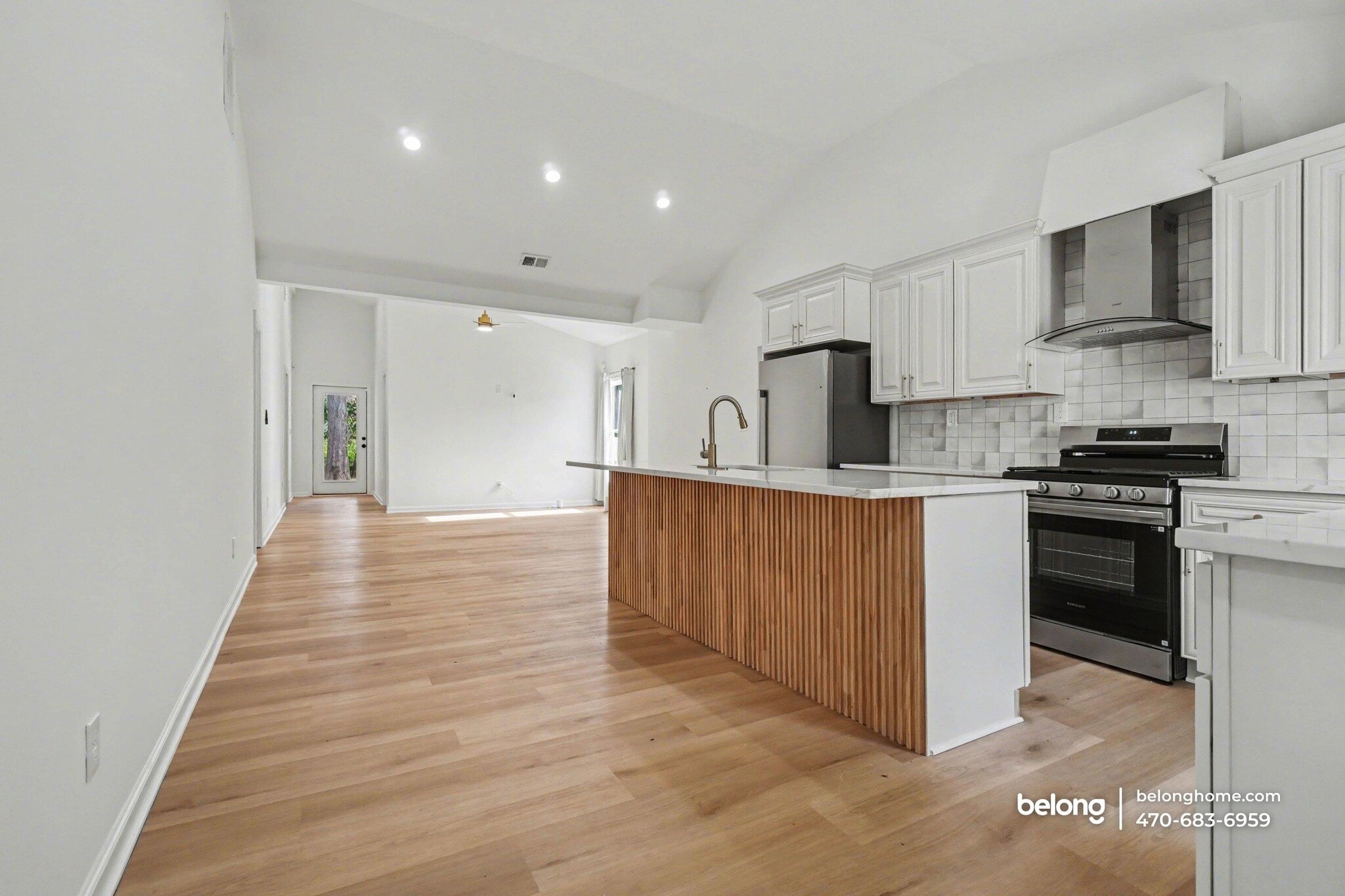 Building Photo - 1017 Sparks St SW