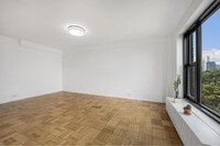 Building Photo - 325 Clinton Ave