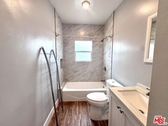 Building Photo - 1151 E 15th St