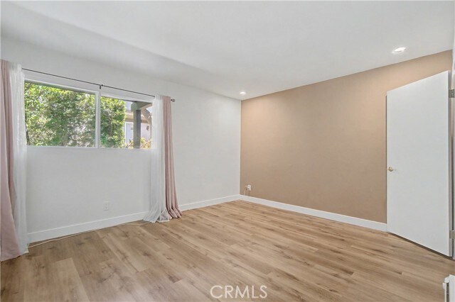 Building Photo - 322 Miraleste Dr