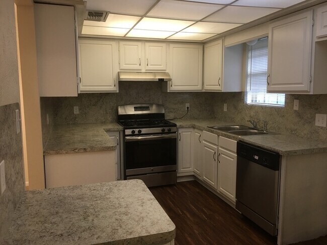 Building Photo - Coming Soon!