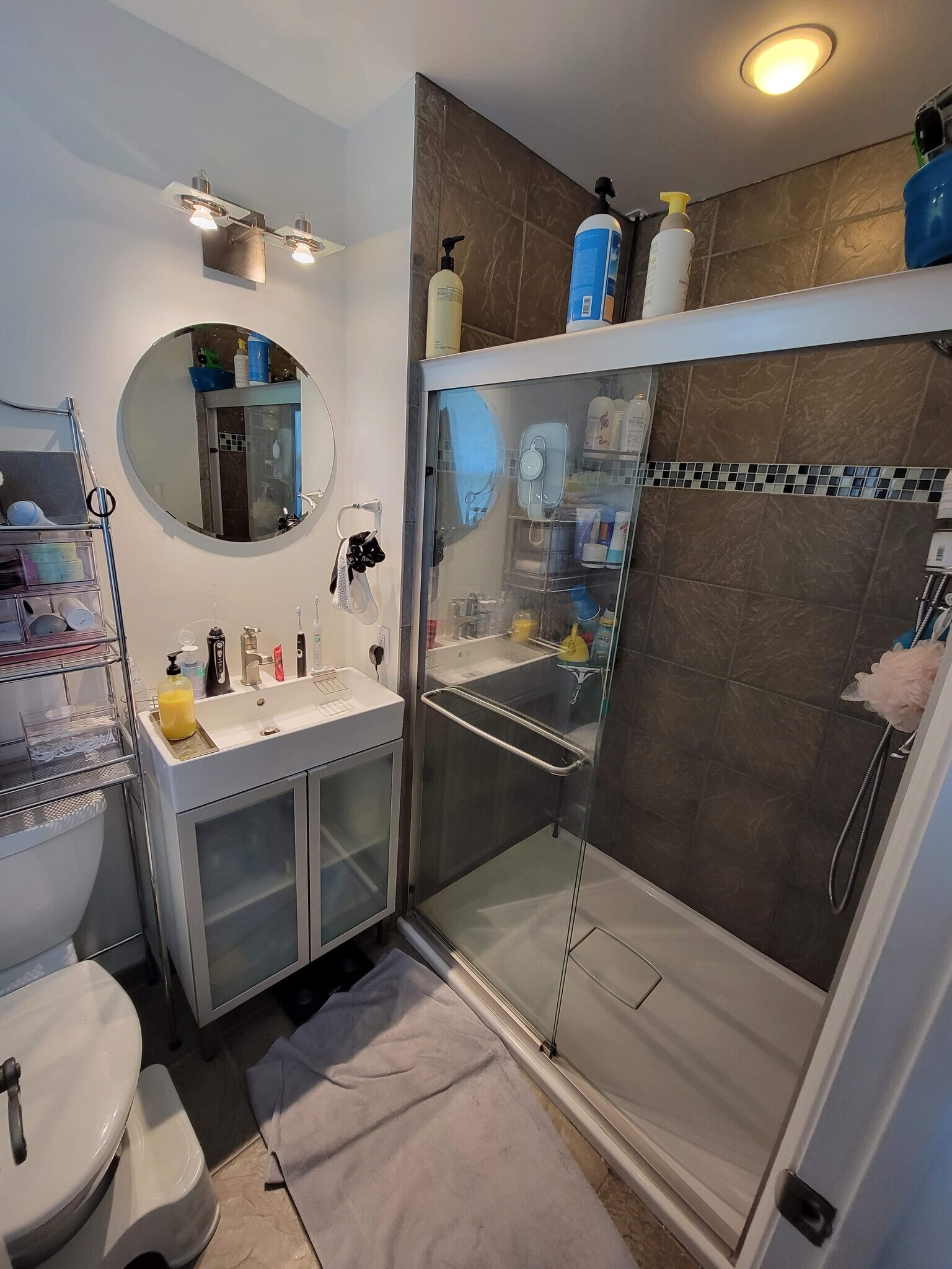 Master Bath - 555 Coventry Lane