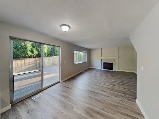 Building Photo - 6406 86th St Ct E