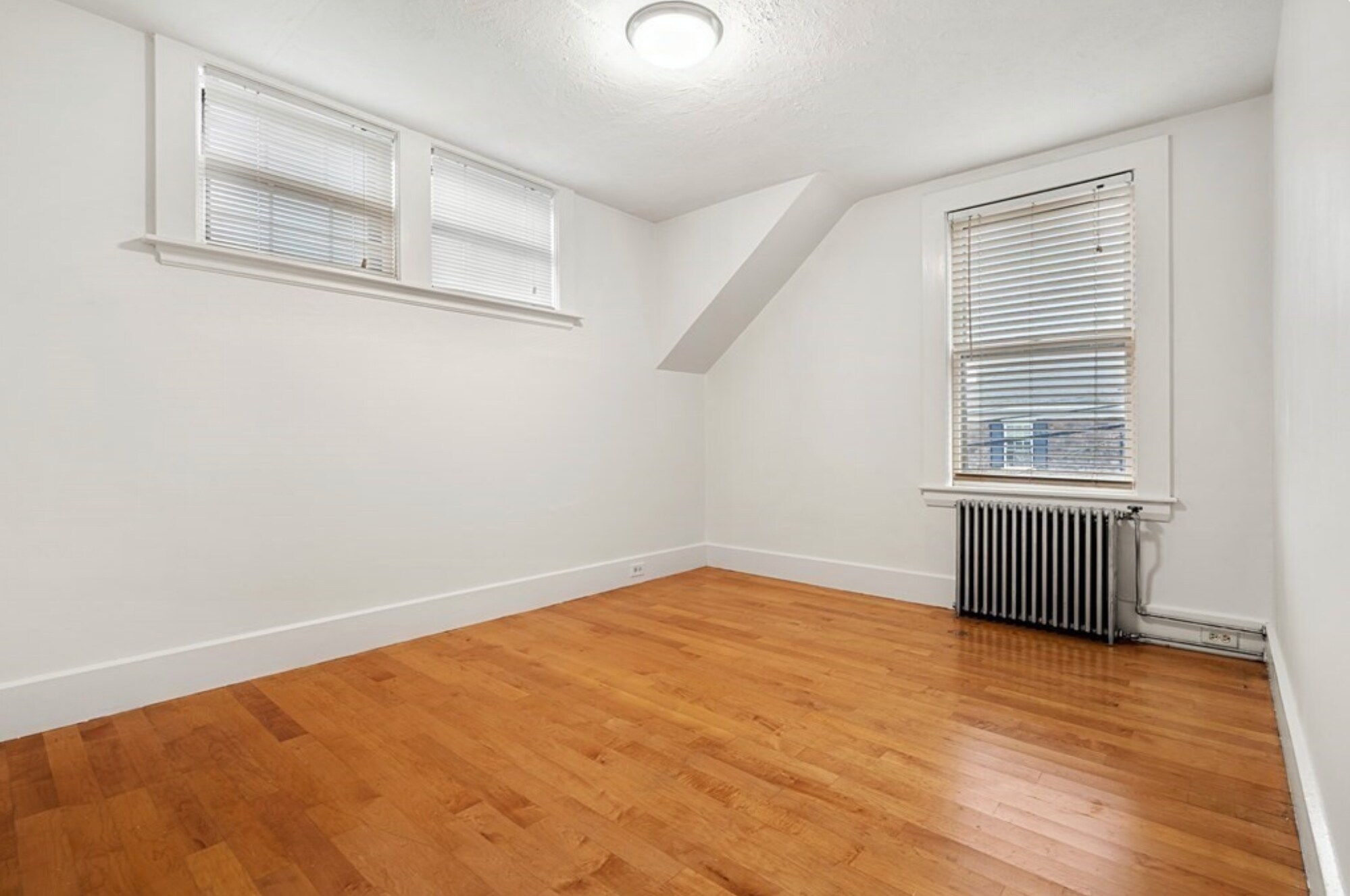 Bedroom 1 - 35 Lincoln Ave