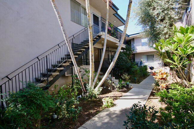 Primary Photo - 1009 S Garfield Ave