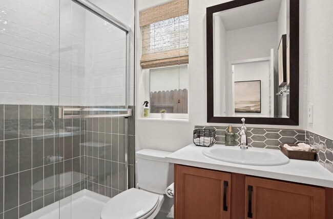 Building Photo - WOW!  Former Roseville Model Home 4/3 + SOLAR!  Please read entire ad for viewings!
