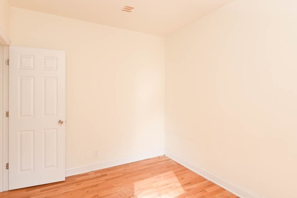 Building Photo - 3832 N Fremont St