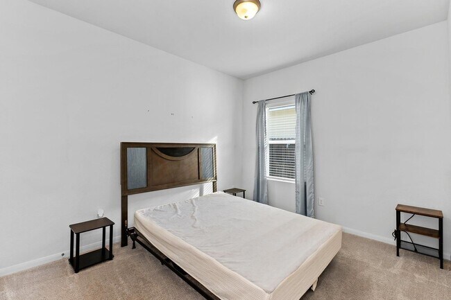 Building Photo - 216 Blue Hibiscus Dr