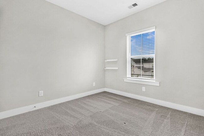 Building Photo - 396 Ripple Park Dr