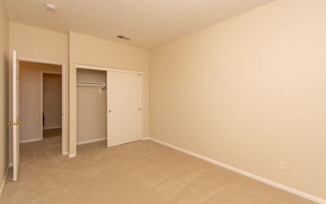 Building Photo - 3 Bd Home in the San Raphael Gated Community!