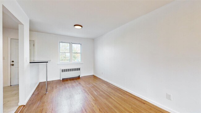 Building Photo - 37 Waring Pl
