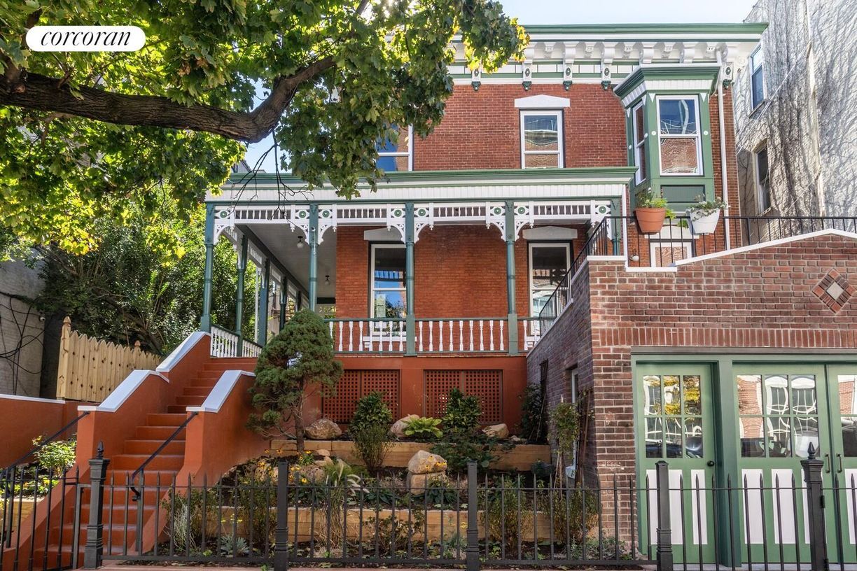 Building Photo - 1450 Pacific St