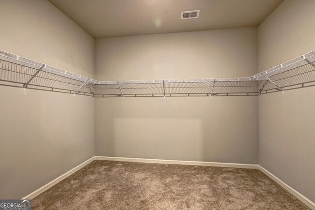 Building Photo - 100 Ruby Ln