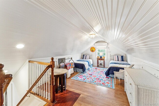 Building Photo - 414 Main St