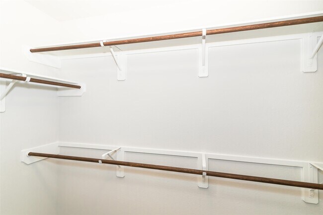 Building Photo - 13804 Winding Path Ln