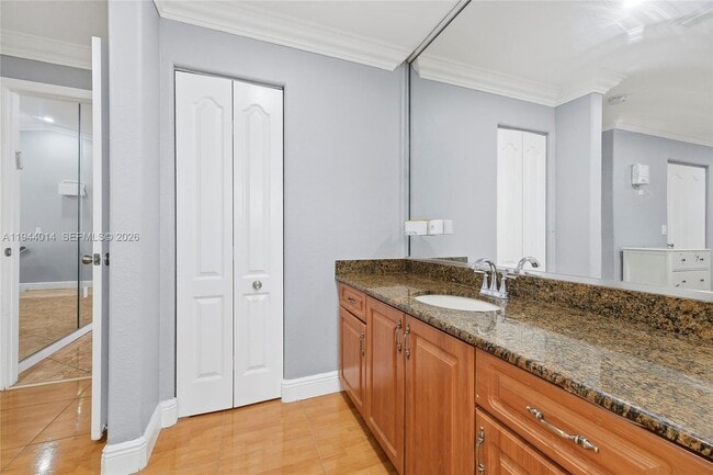 Building Photo - 11025 W Okeechobee Rd