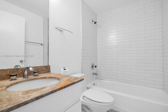 Building Photo - 888 Brickell Key Dr