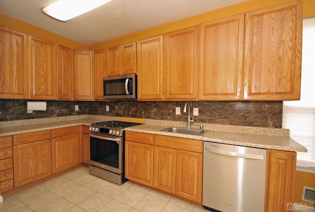 Building Photo - 57 Woods Edge Ct