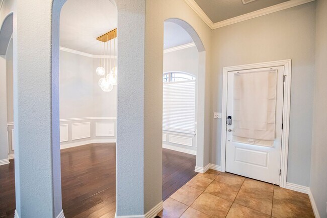 Building Photo - ***3103 SW Silverbark Road***