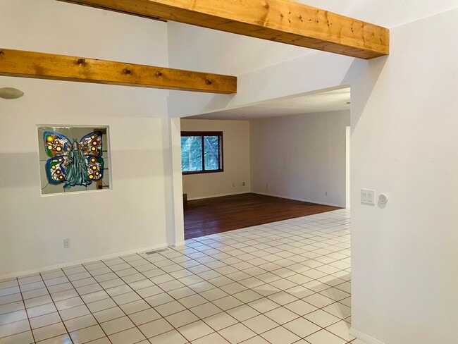 Building Photo - Village of Oak Creek